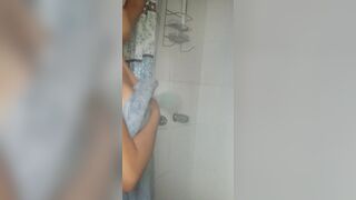Belizean shower girl