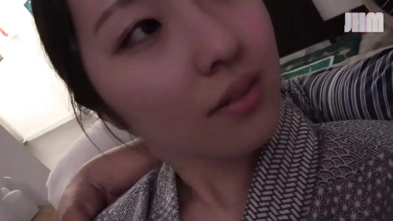 Hot Spring - Shiori, 25, a Married Woman - 2