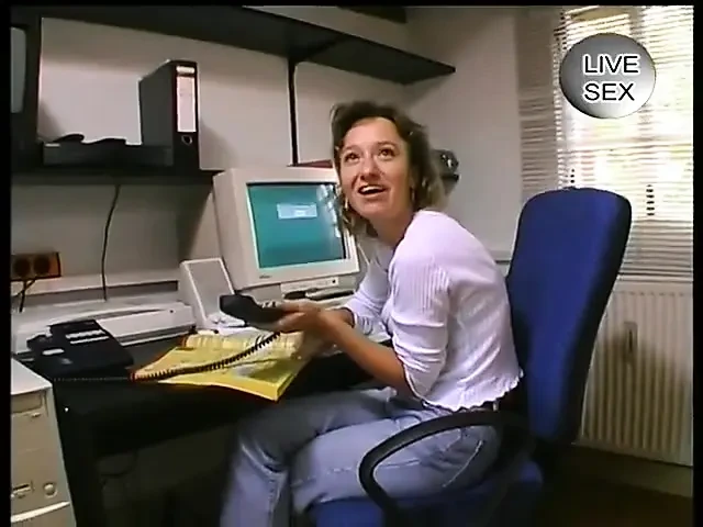 German secretary show her muff before fucking her boss