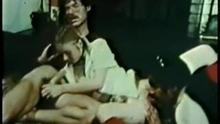 Peepshow Loops 48 1970s - Scene 1