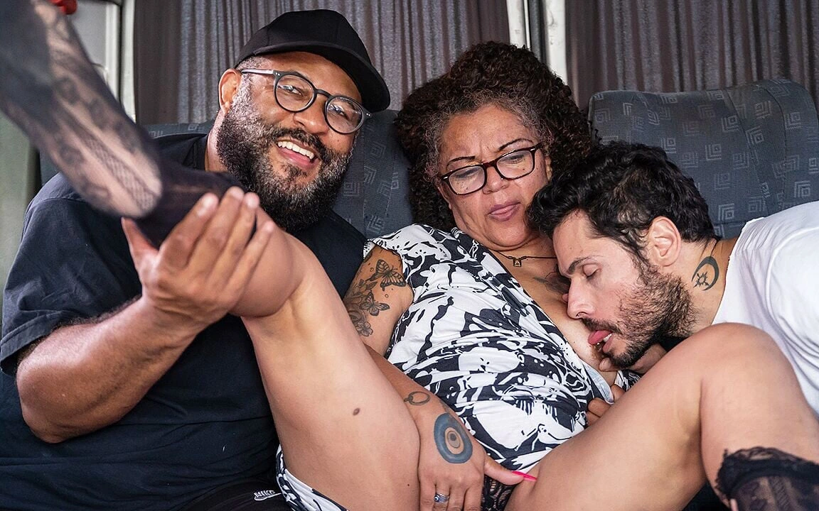 Curvy Granny Threesome Fucked in a Moving Van