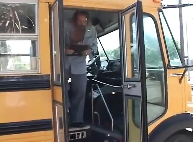 The driver fucks me in the bus