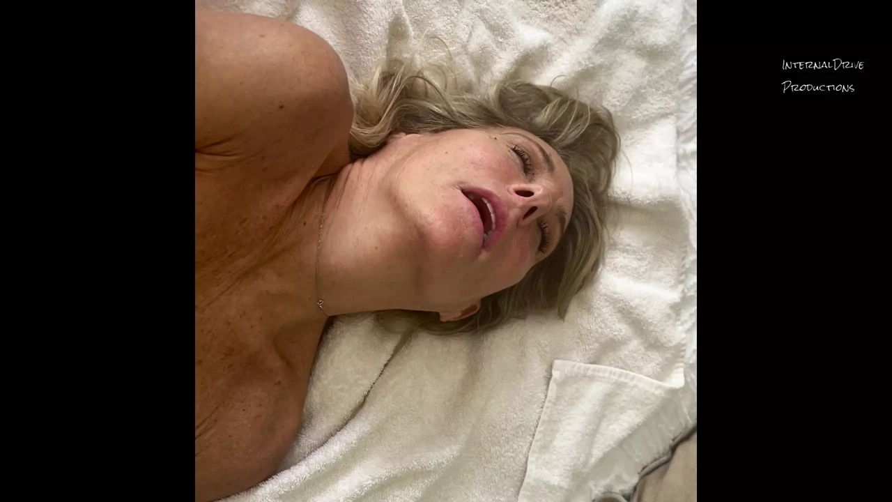 Horny Wife Begging for Anal Bashing