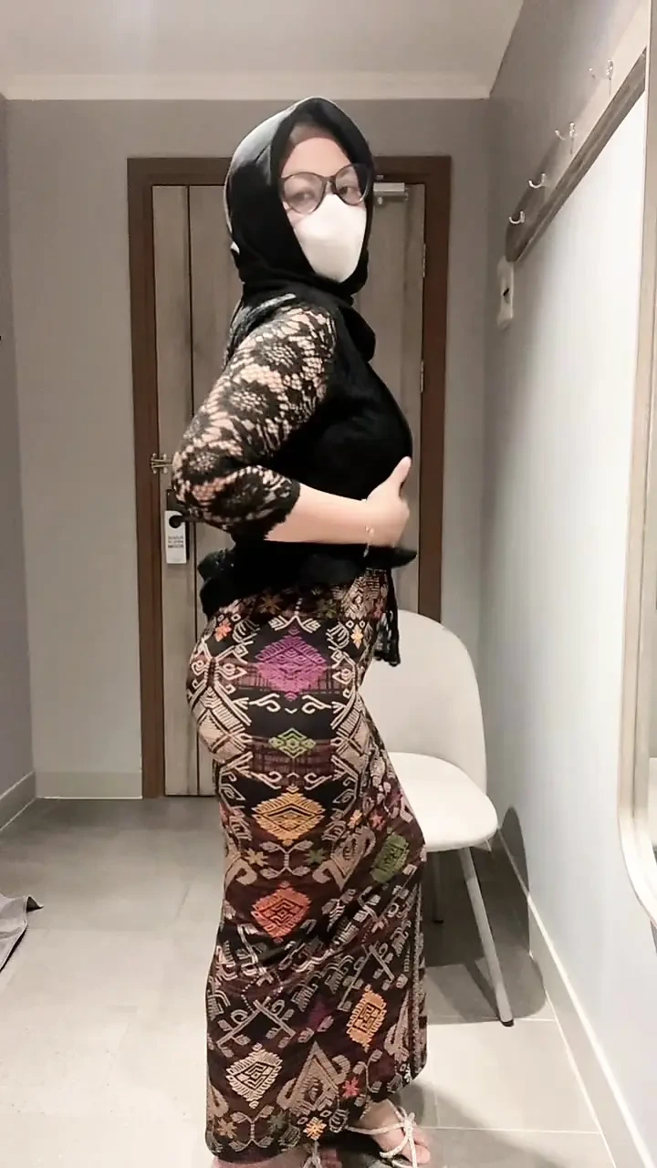 Narrow pussy of my lover's black kebaya