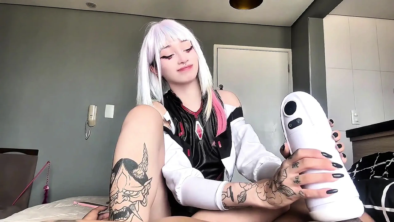 Lucy Cyberpunk Endrunners Feet Licking & Femdom Sex Toy