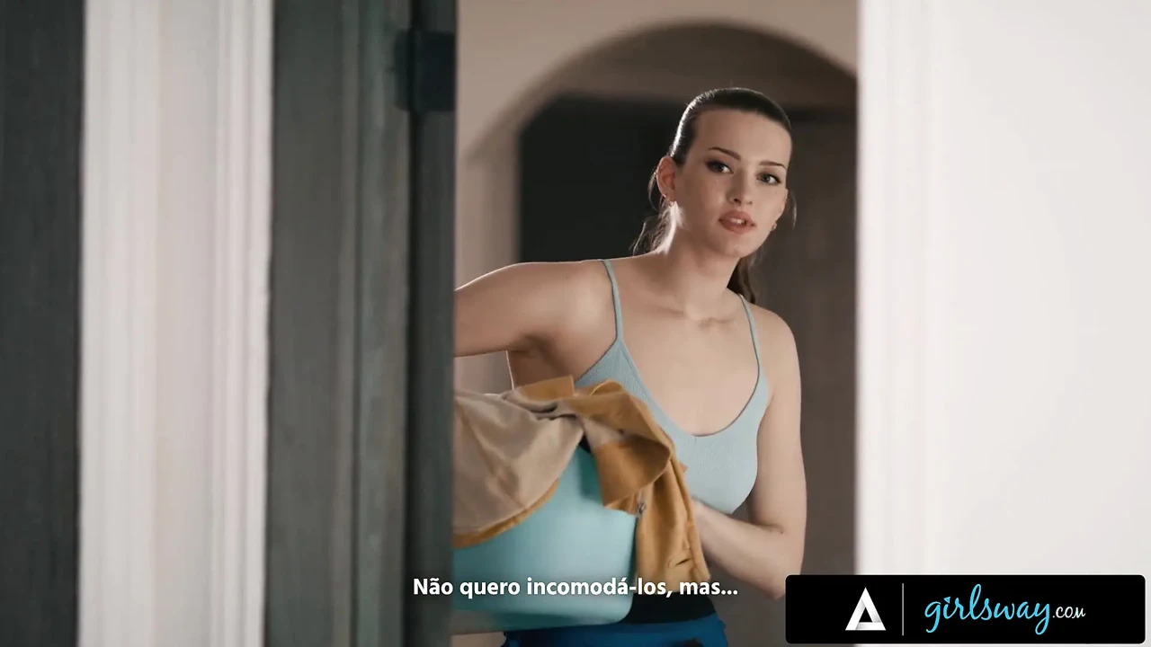 GIRLSWAY - Housekeeper Olivia Madison Caught Naughty Glimpses Of Her Bosses - PORTUGUESE SUBTITLES