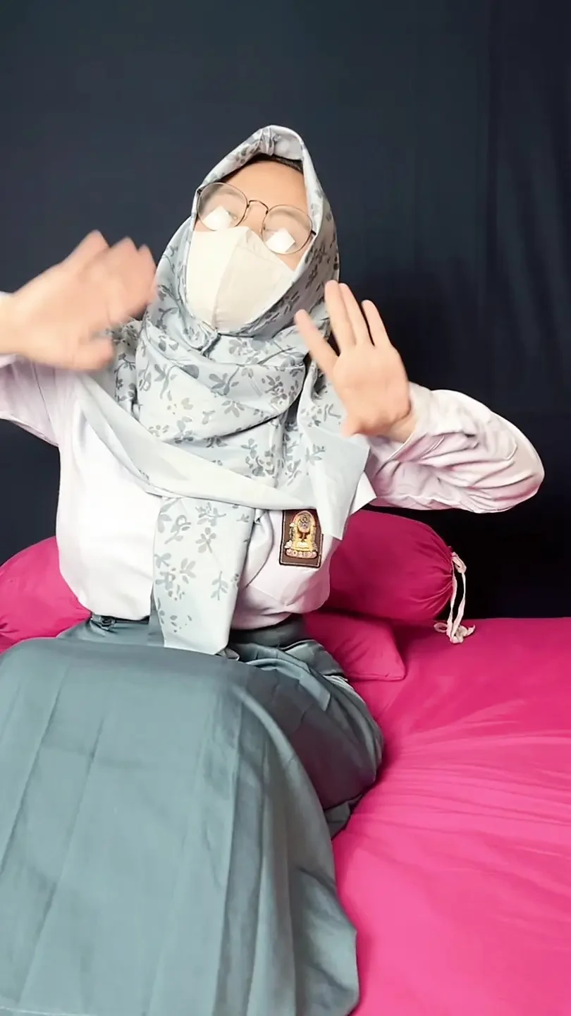 High School Student Comes Home From School Sange Heavy Masturbation To Extreme Squirt