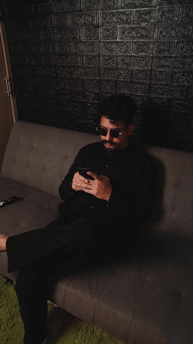 I Pay a Model to Keep Me Company and We Fuck All Night