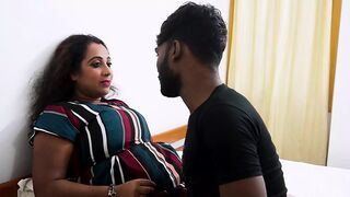 A BIG BOOBS SEXY AUNTY APNE SON KE SATH CHUDAI KIA, HARDCORE SEX, MOM & STEPSON