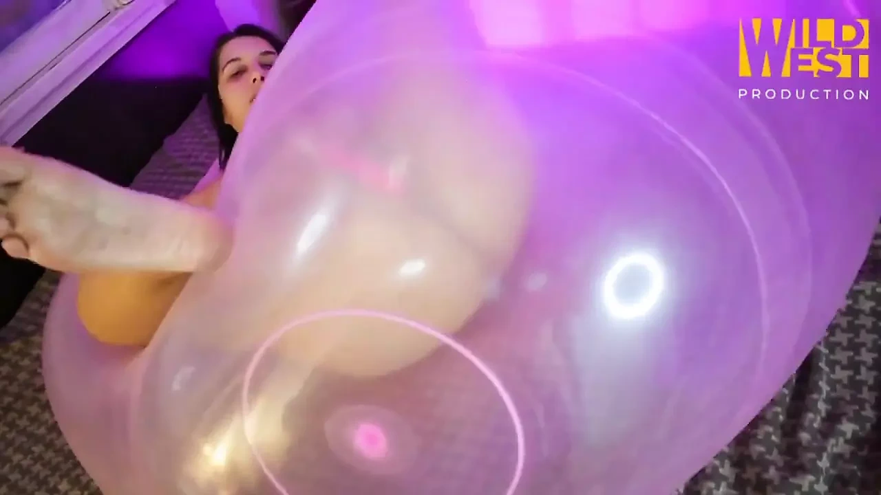 Ride Pop and Squirt on Big Wubble Ball