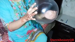 Choti didi na condom ko he balloon samaj liya or condom ka sath khalnay lagi (LITTIL STEPSISTER AND STEPBROTHER )