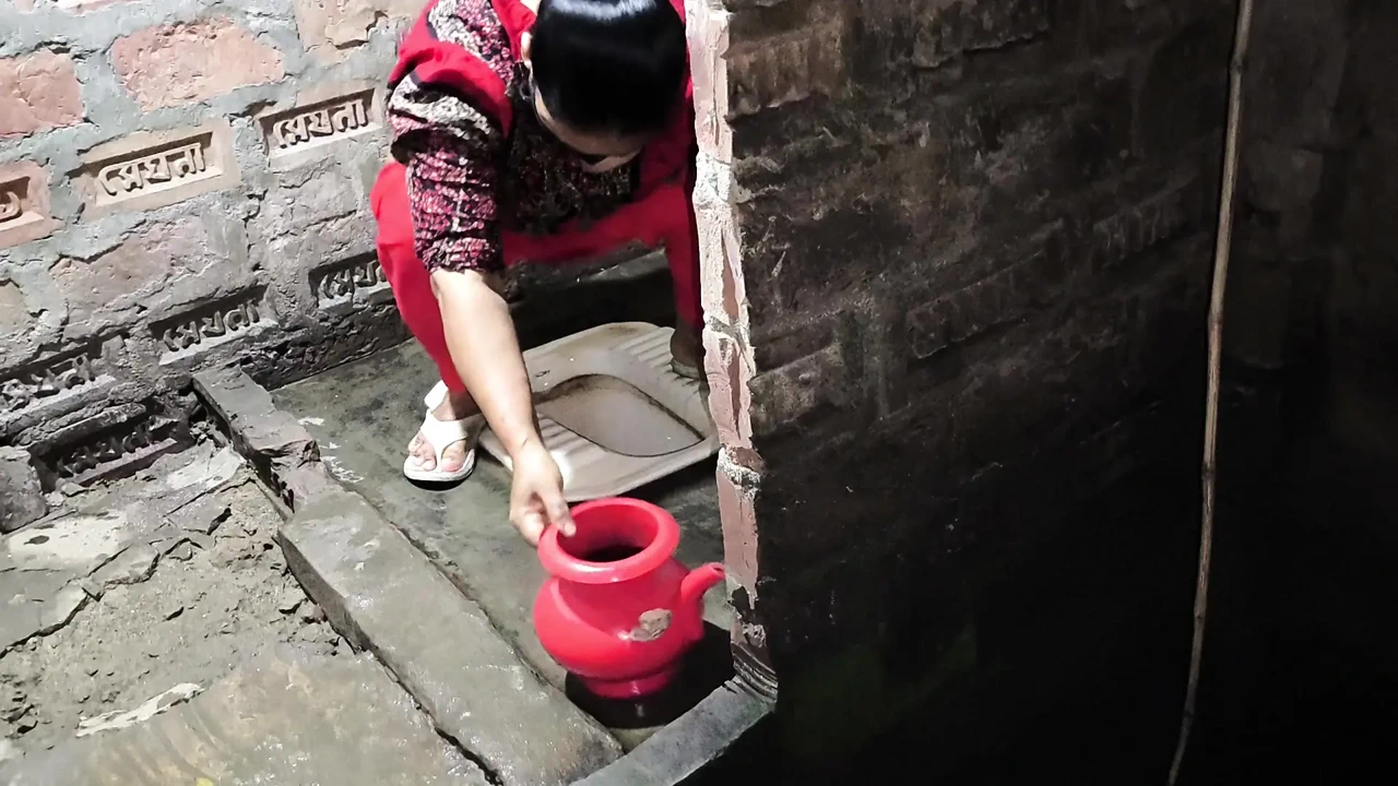 My aunty was sitting in the bathroom and I hugged her and started fucking her in the ass.