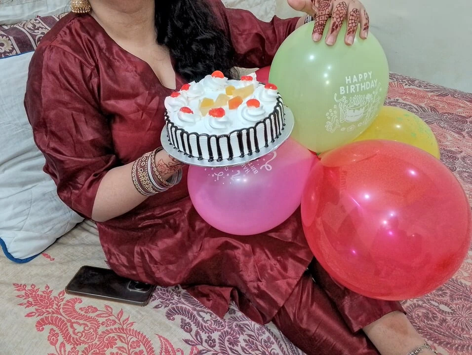 Indian sister-in-law agrees to sex on her birthday - Hindi audio