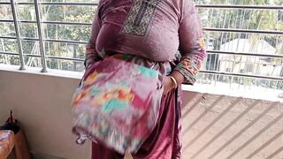 desi village outdoor Desi hot housewife ki chudai