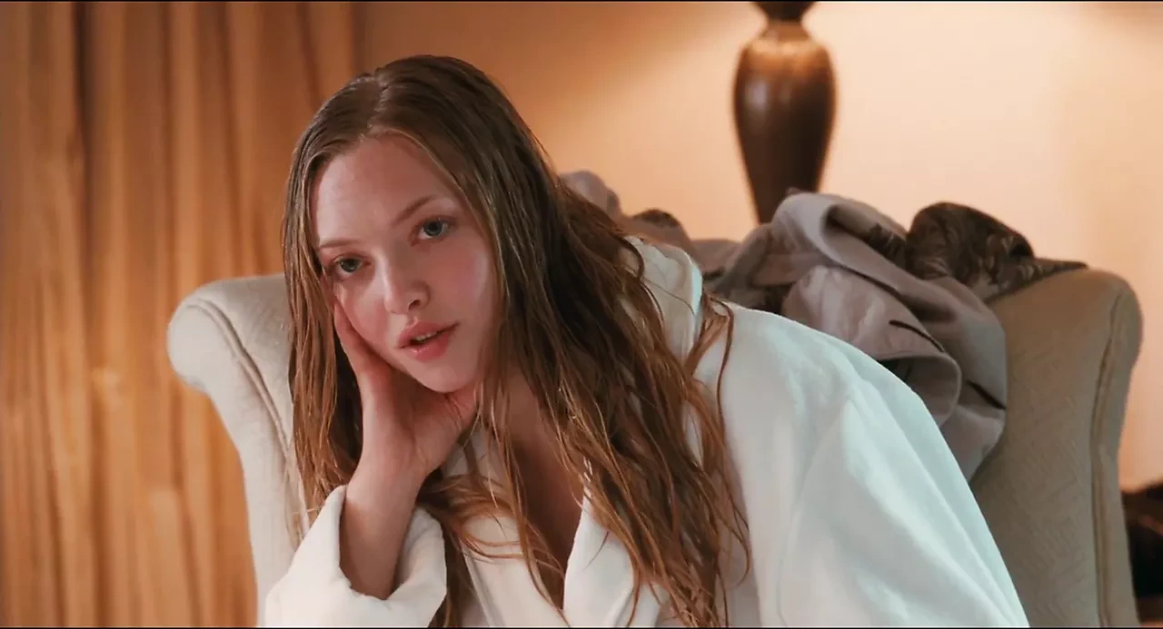Amanda Seyfried & Julianne Moore - Chloe (2009)