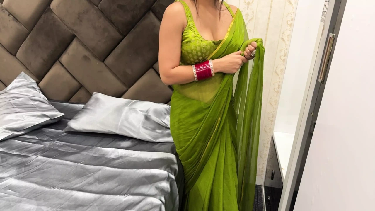 I was getting ready to go to the wedding, when suddenly Jeth ji came. My husband was not at home at the time. Then Jeth ji did everything with me, and I